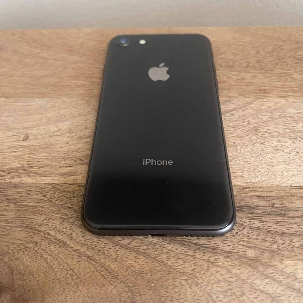 iPhone 8 64GB